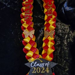 Graduation Leis / Collar Para Graduación