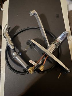 Kitchen Faucet w/ Sprayer