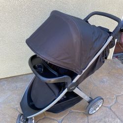 Britax B-Lively Lightweight Stroller