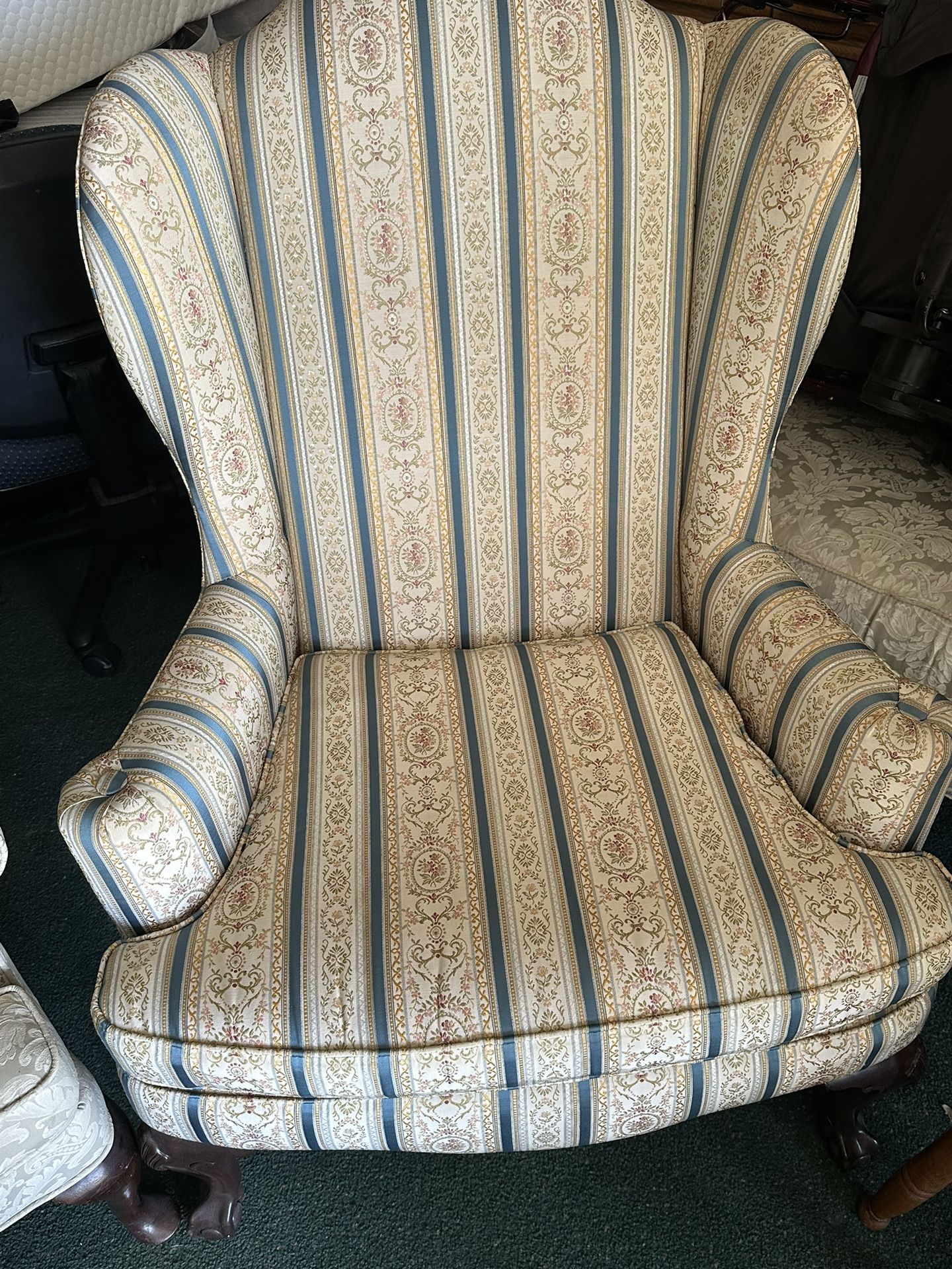 Vintage Ethan Allen Clawfoot wingback Chair