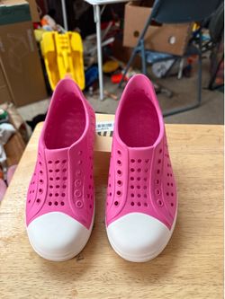Little girls summer shoes $5 each