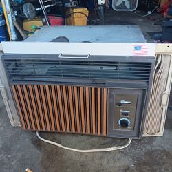 Emerson Quiet Kool Air Conditioner 