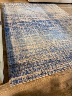 Beautiful 8x10 Area Rug
