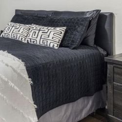 Queen headboard - black
