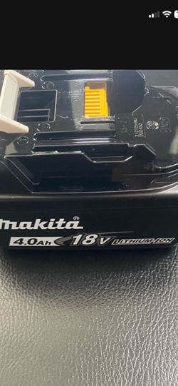 MAKITA  18V. LXT LITHIUM-ION HIGH CAPACITY BATTERY 4.0 AH NEW WITH FUEL GAGE NEW $60 FIRM FIRM