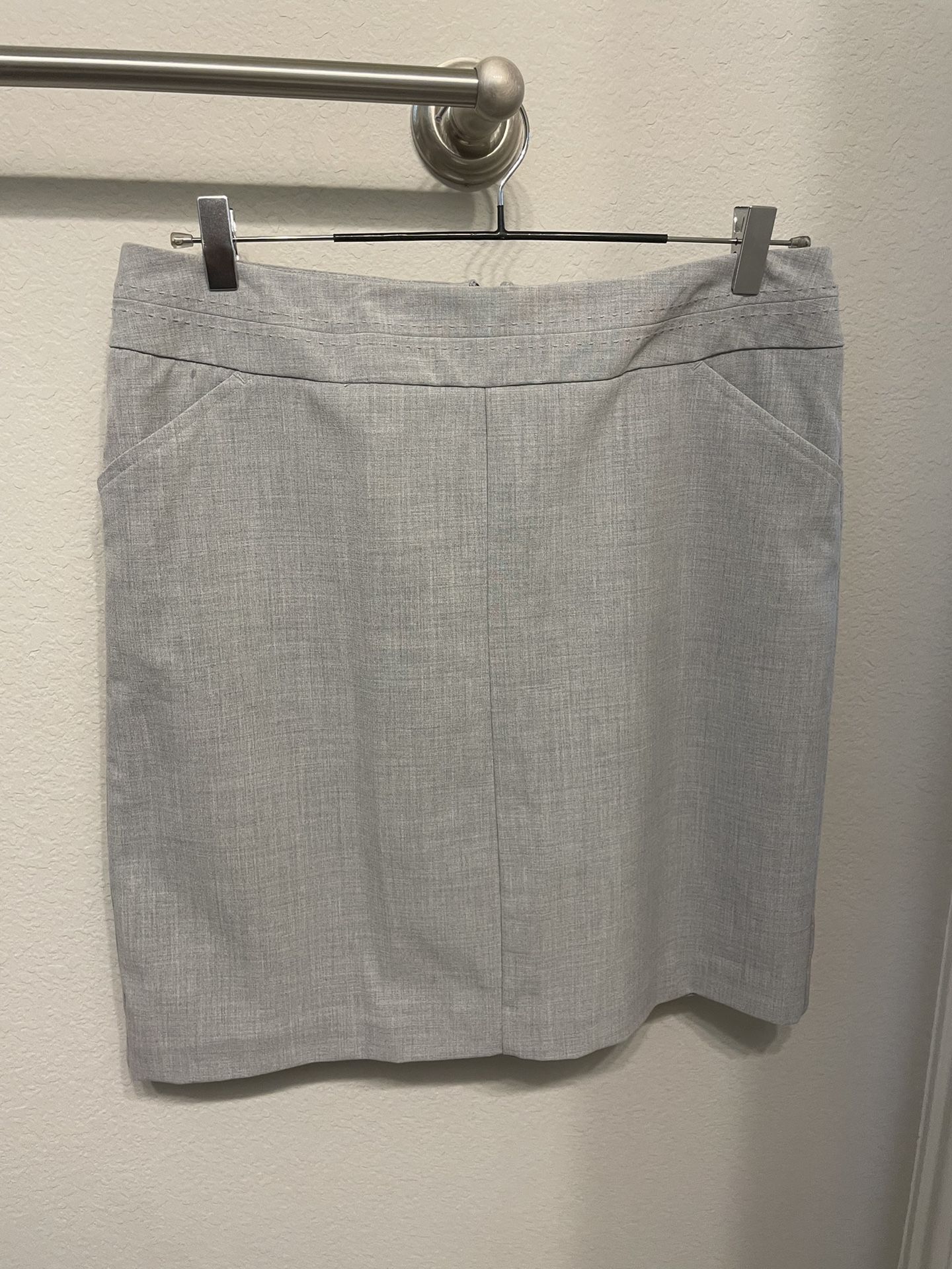 Worthington Petit Solid Women’s Gray Pencil Skirt, Size 10
