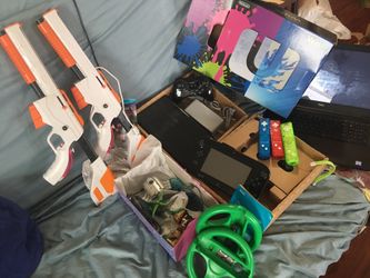Wii-U Deluxe set plus accessories, games