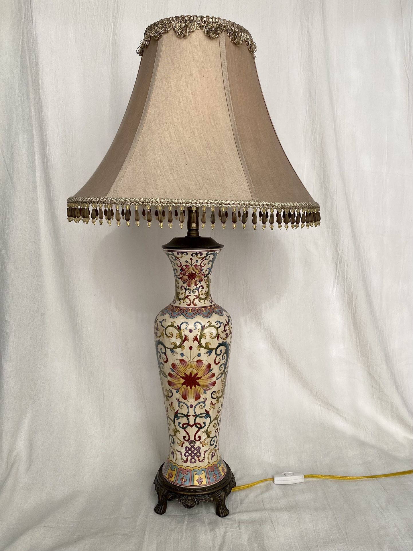 Oriental Accent Porcelain Lamp