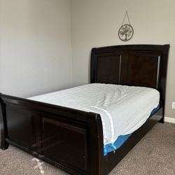 Queen Bed - Mattress, Box Spring & Frame 