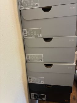 Empty air forces boxes