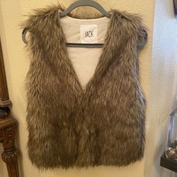 NWT~JACK by BB Dakota Light Brown Faux Fur Vest Size Small