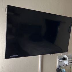 Samsung 50 Inch  With Wall Mount !