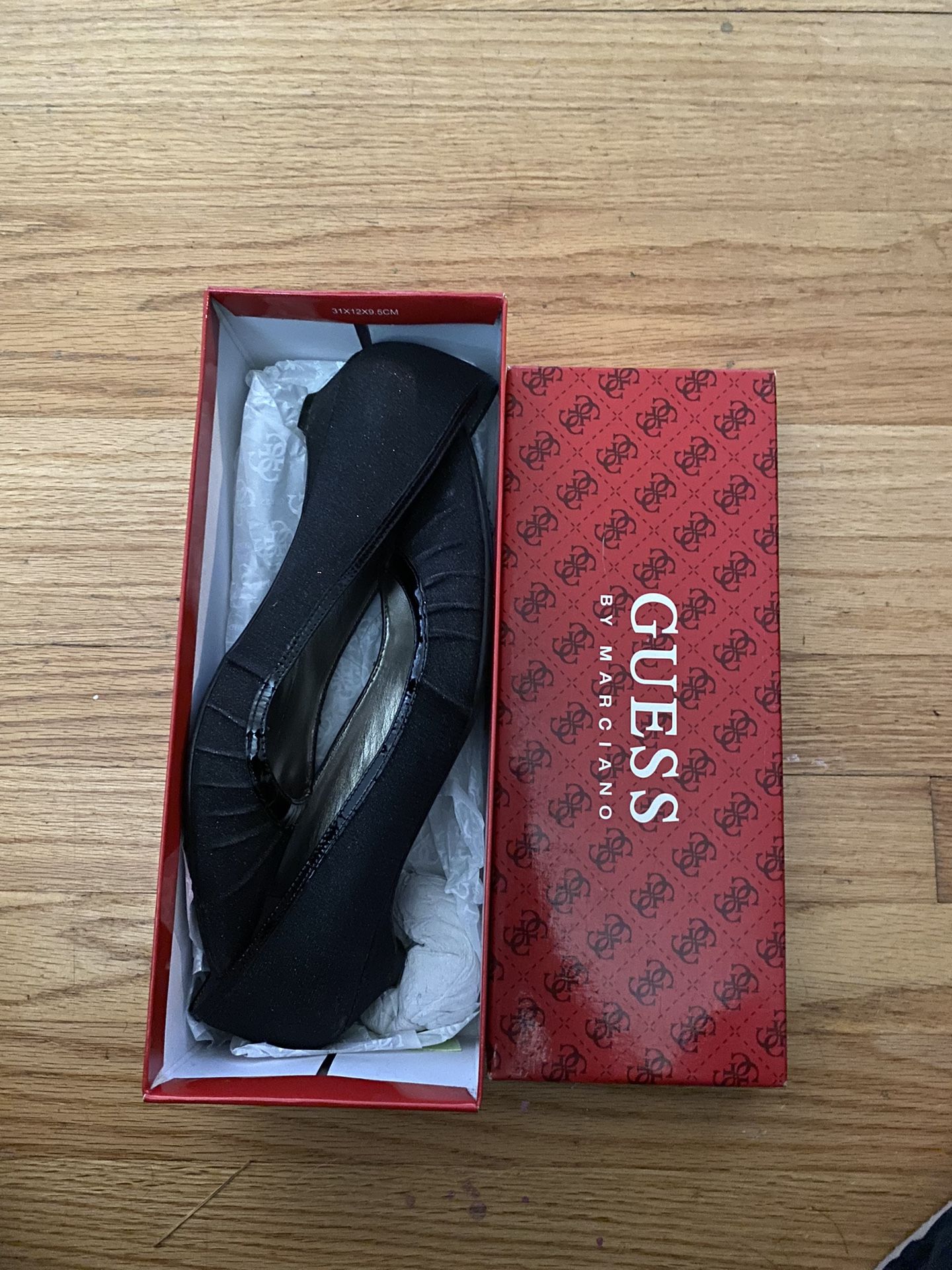 Guess Flats