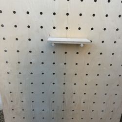 Customizable Peg Board