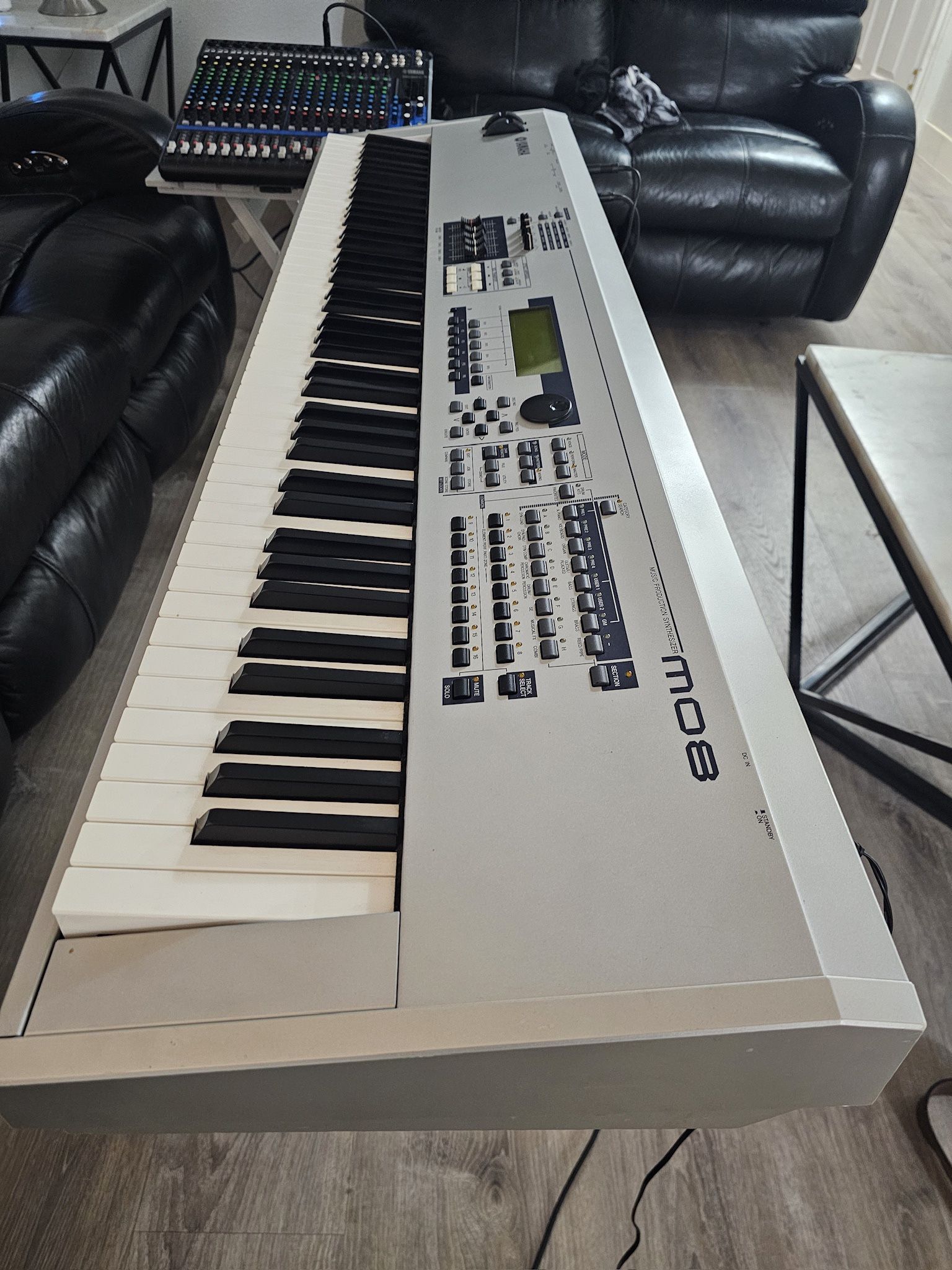 Yamaha MO8 88 Keys Music Production Synthesizer