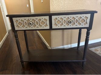 Entry way table