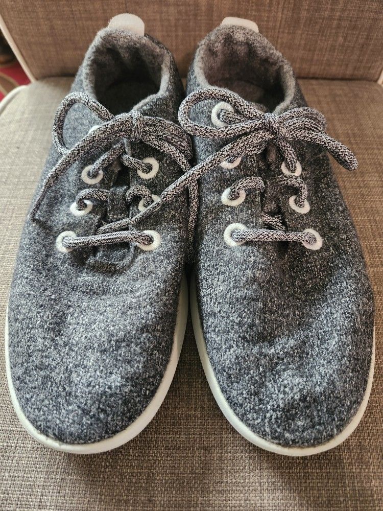 Gray ALLBIRDS gym shoes/athletic shoes/ sneaker