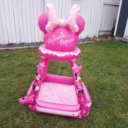 Minnie Mouse Inflatable Ball Pit