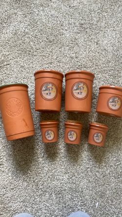 Terra cotta pot set