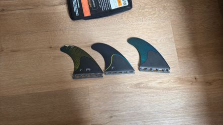 Futures Mayhem Medium Thruster Surfboard Fins