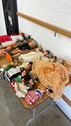 36 Vintage Dolls