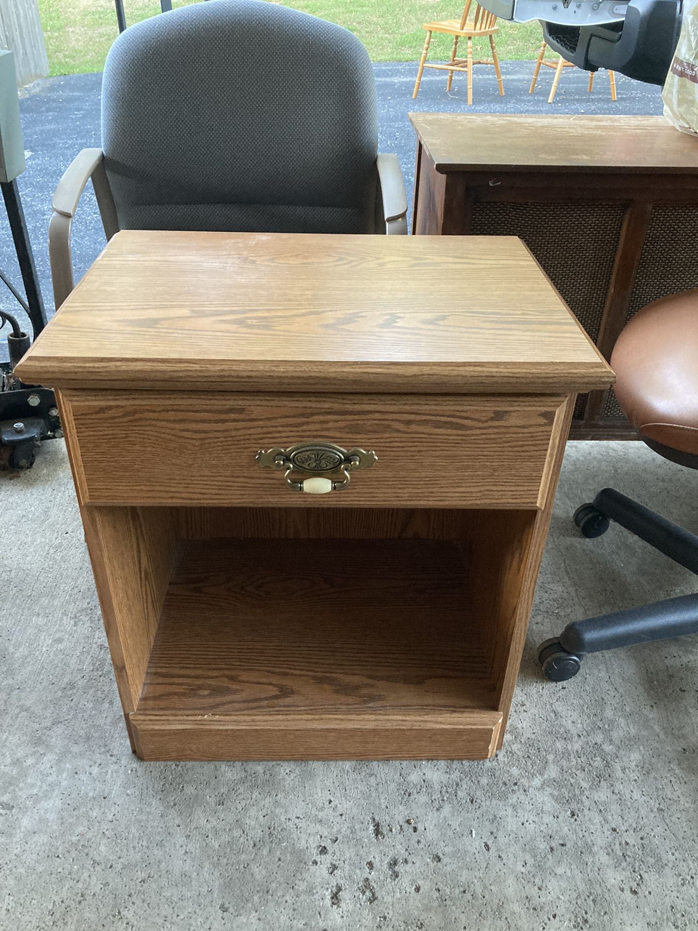 Nightstand 