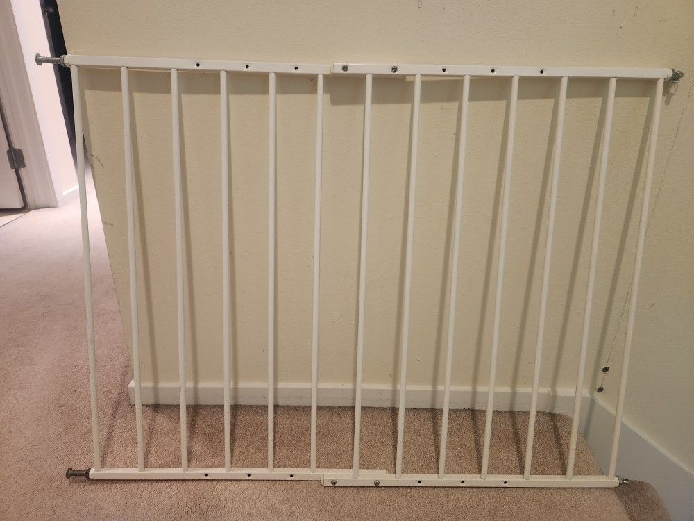 Kidco Baby Gate - Top Of Stairs - Adjustable Width 25in.-43 in.