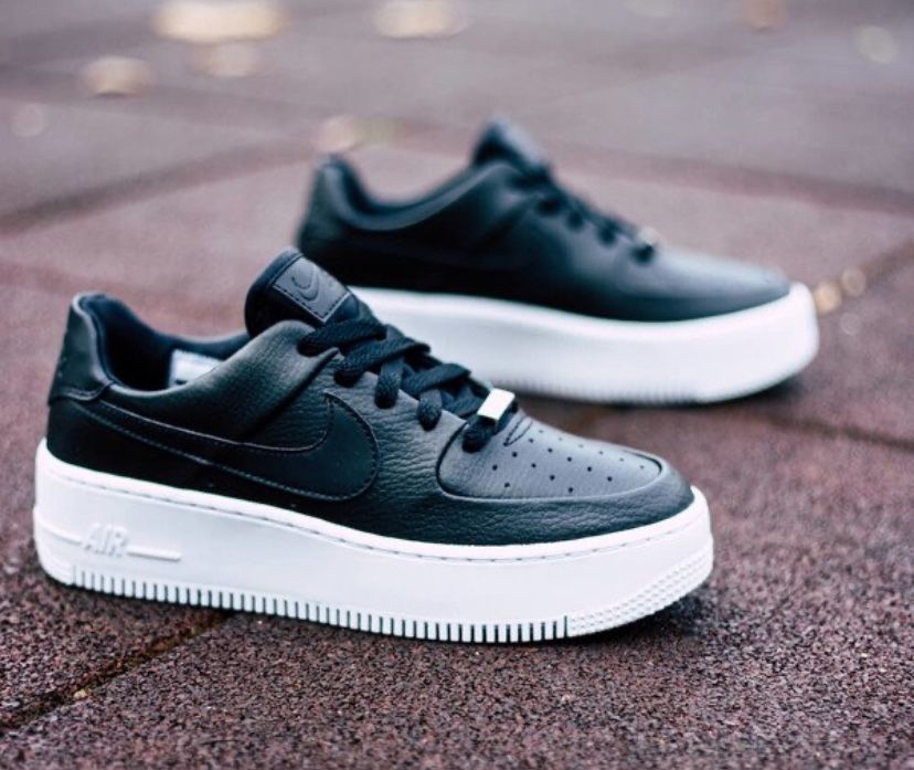 Women’s Nike Air Force one black leather tennis shoe size 9