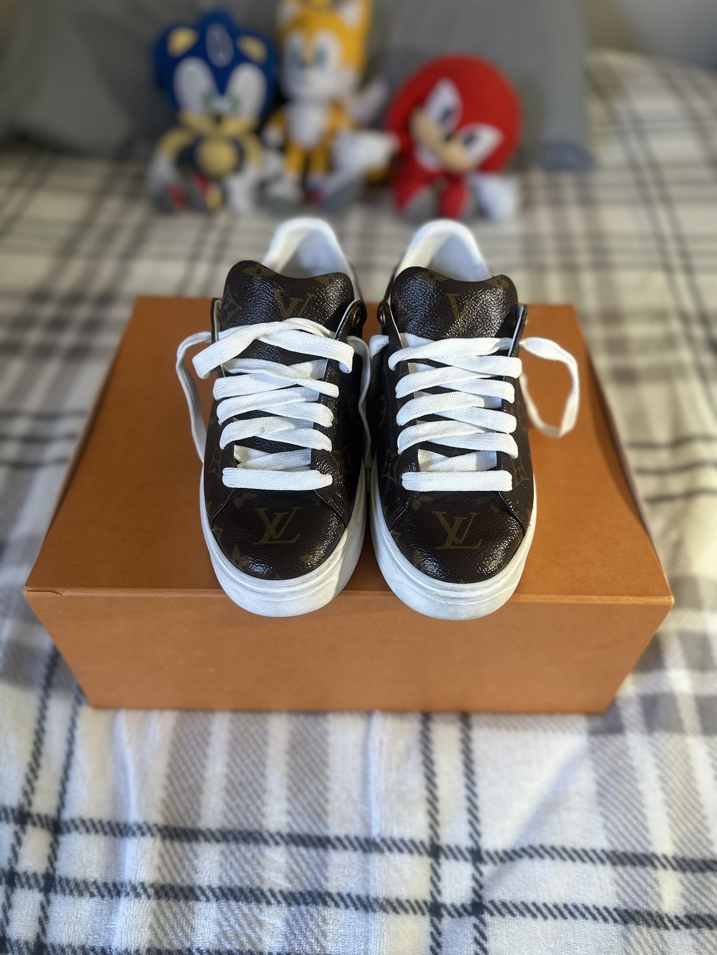 Time Out , Louis Vuitton 