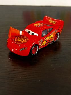 DISNEY PIXAR MCQUEEN WITH CONE - DIECAST 1:55
