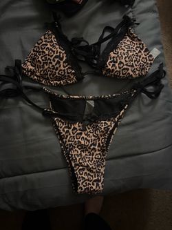 Leopard Print Lingerie Set with Lace Trim