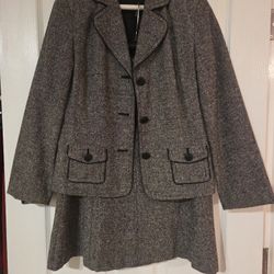 Apt. 9 Women's 2pc Blazer (10) & Skirt (8)