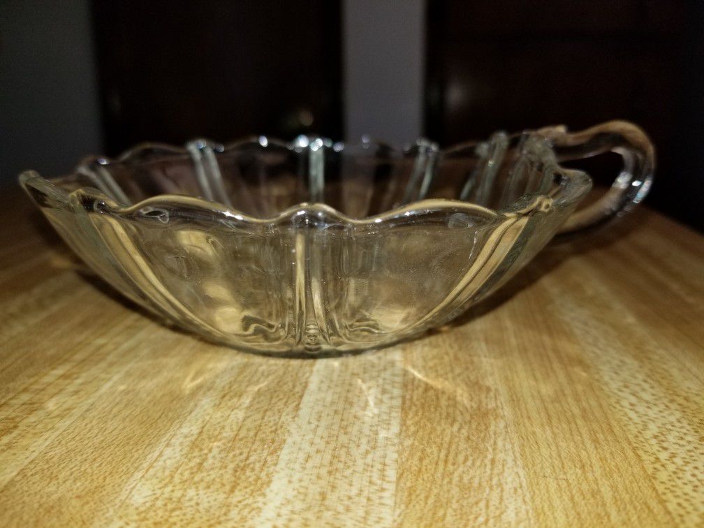 Vintage Oyster & Pearl Anchor Hocking Depression Glass Heart Shape Candy Dish