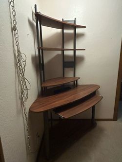 Corner computer desk