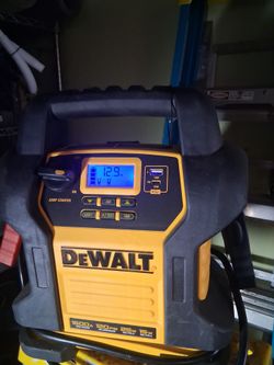 Dewalt power jump box