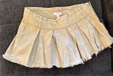 Forever 21 Pleated Denim Mini Skirt