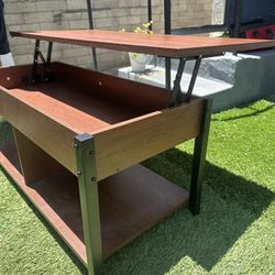 Coffe Table With Drawers And Storage Like New