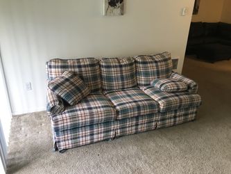 Pull out bed couch