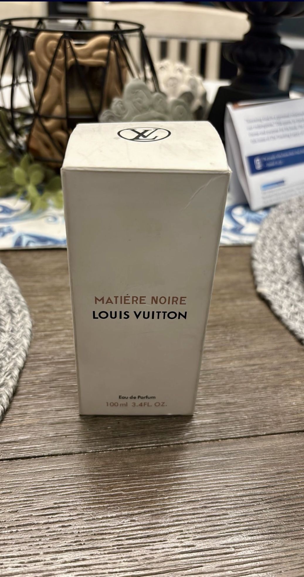MATiÉRE NOIRE Louis Vuitton