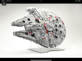 LEGO UCS MILLENIUM FALCÓN COMPLETE