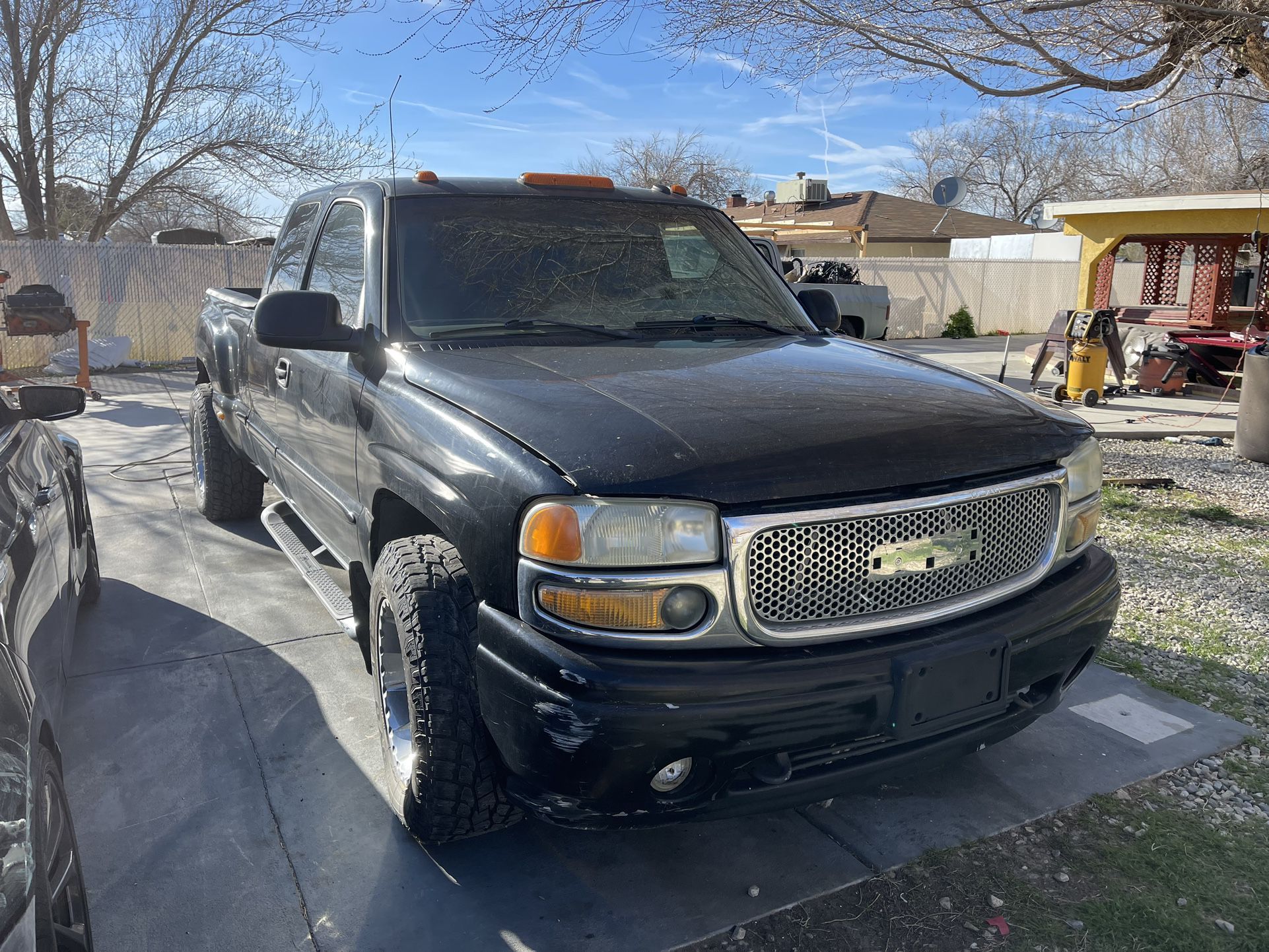 2004 Denali QUADRASTEER FOR PARTS