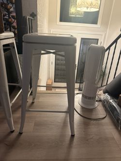 Swivel metal barstools