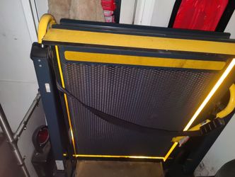 Braun wheel chair lift fully functional