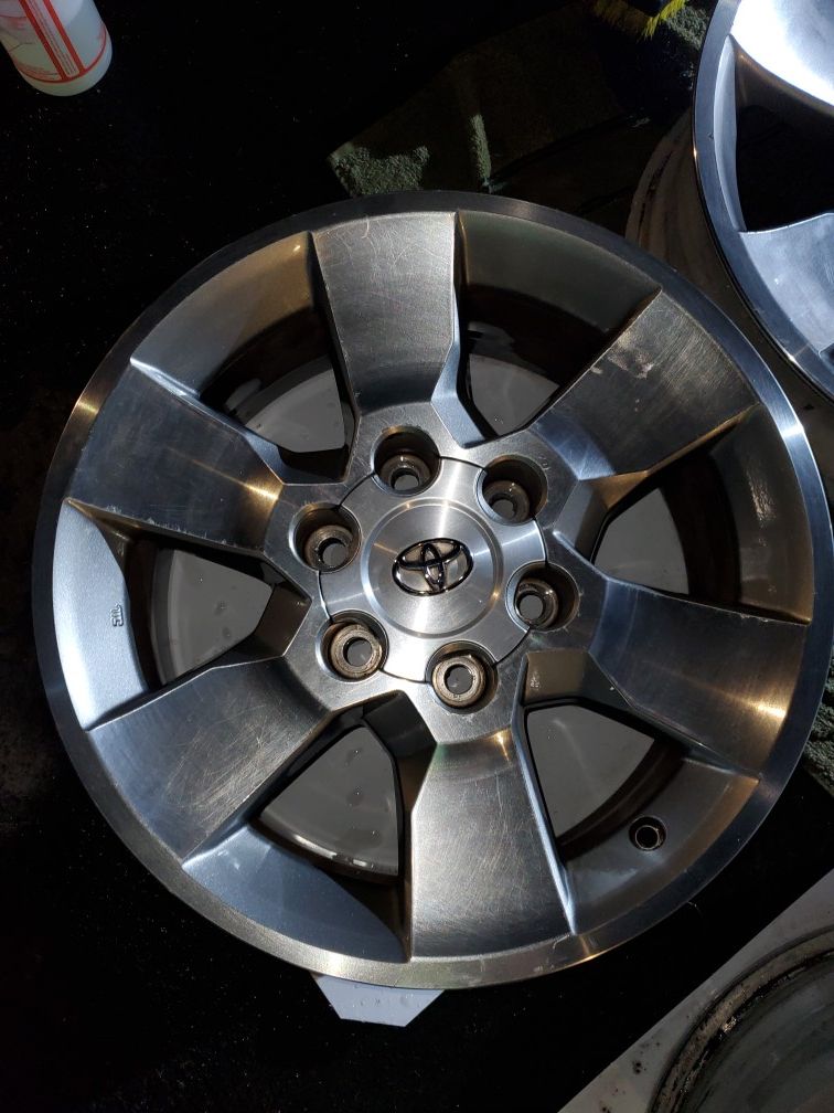 2011 4runner sr5 wheels for Sale in Aiea, HI OfferUp