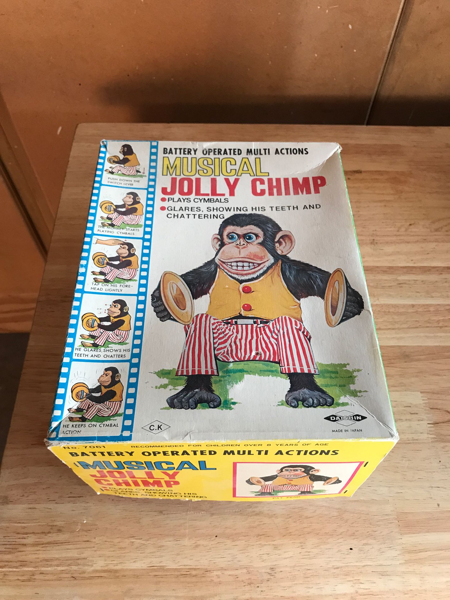 Musical jolly chimp