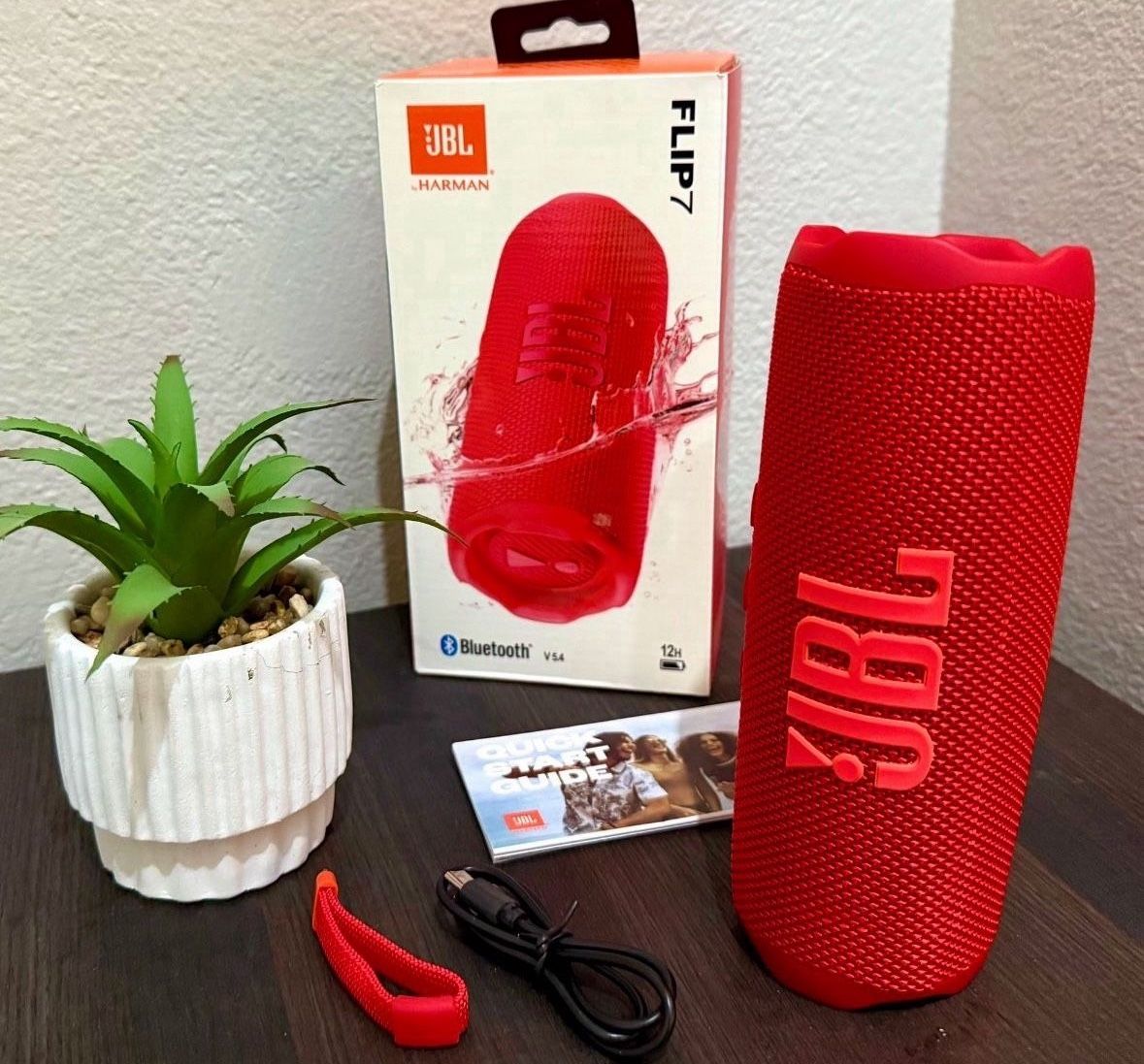 JBL FLIP 7 Portable Bluetooth Speaker