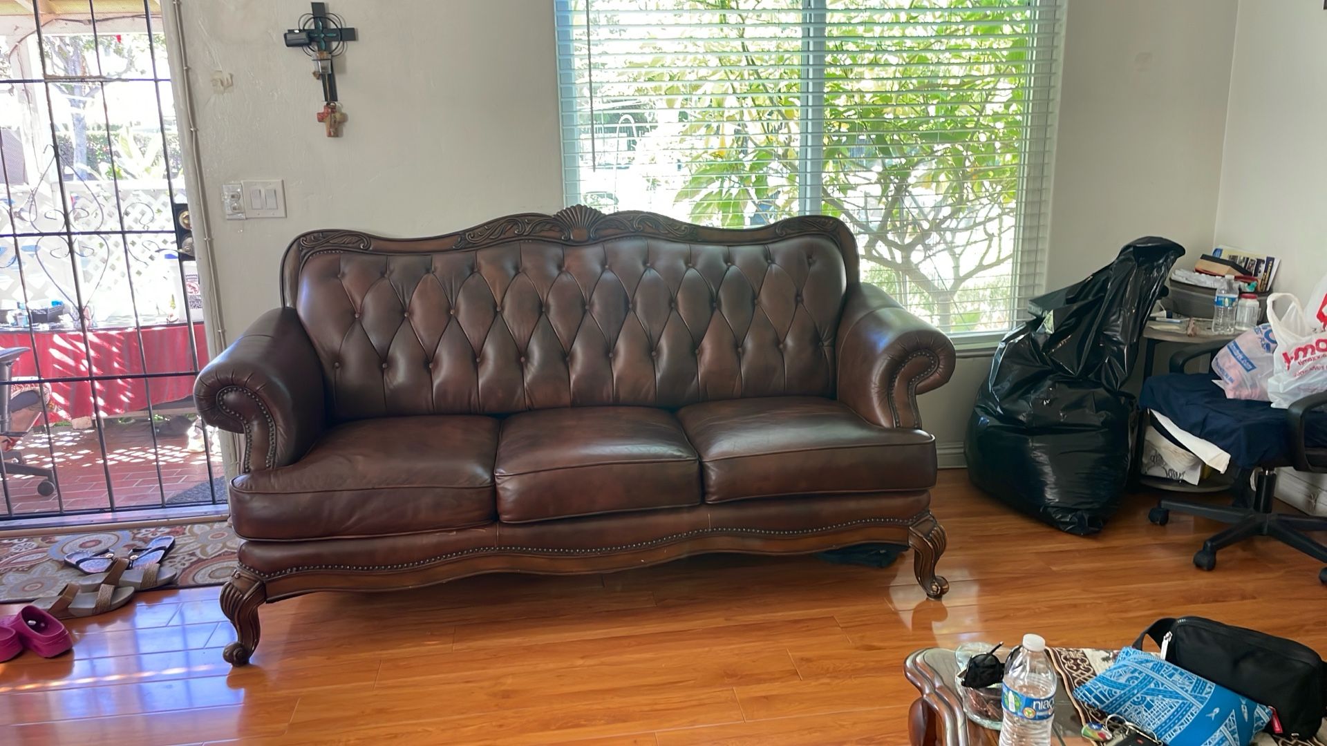 Sofa and loveseat leather