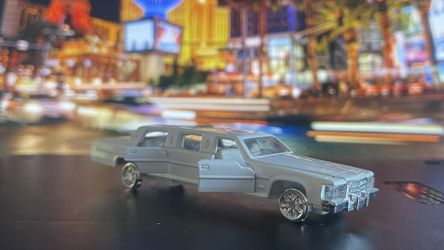 Las Vegas White Limousine