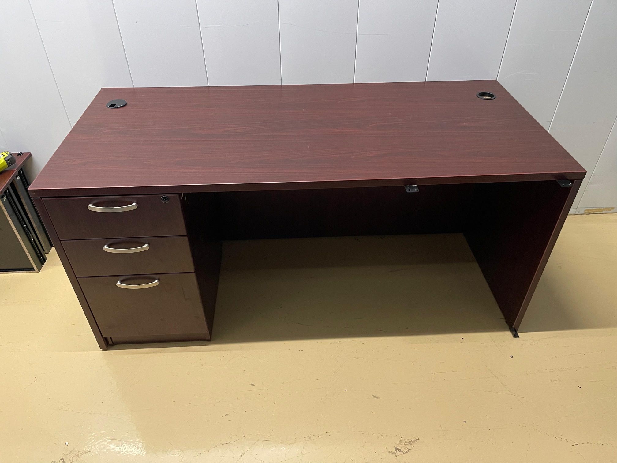 Upgrade Your Workspace – 3-Drawer Office Desk in Coffee Finish ☕🖥️
