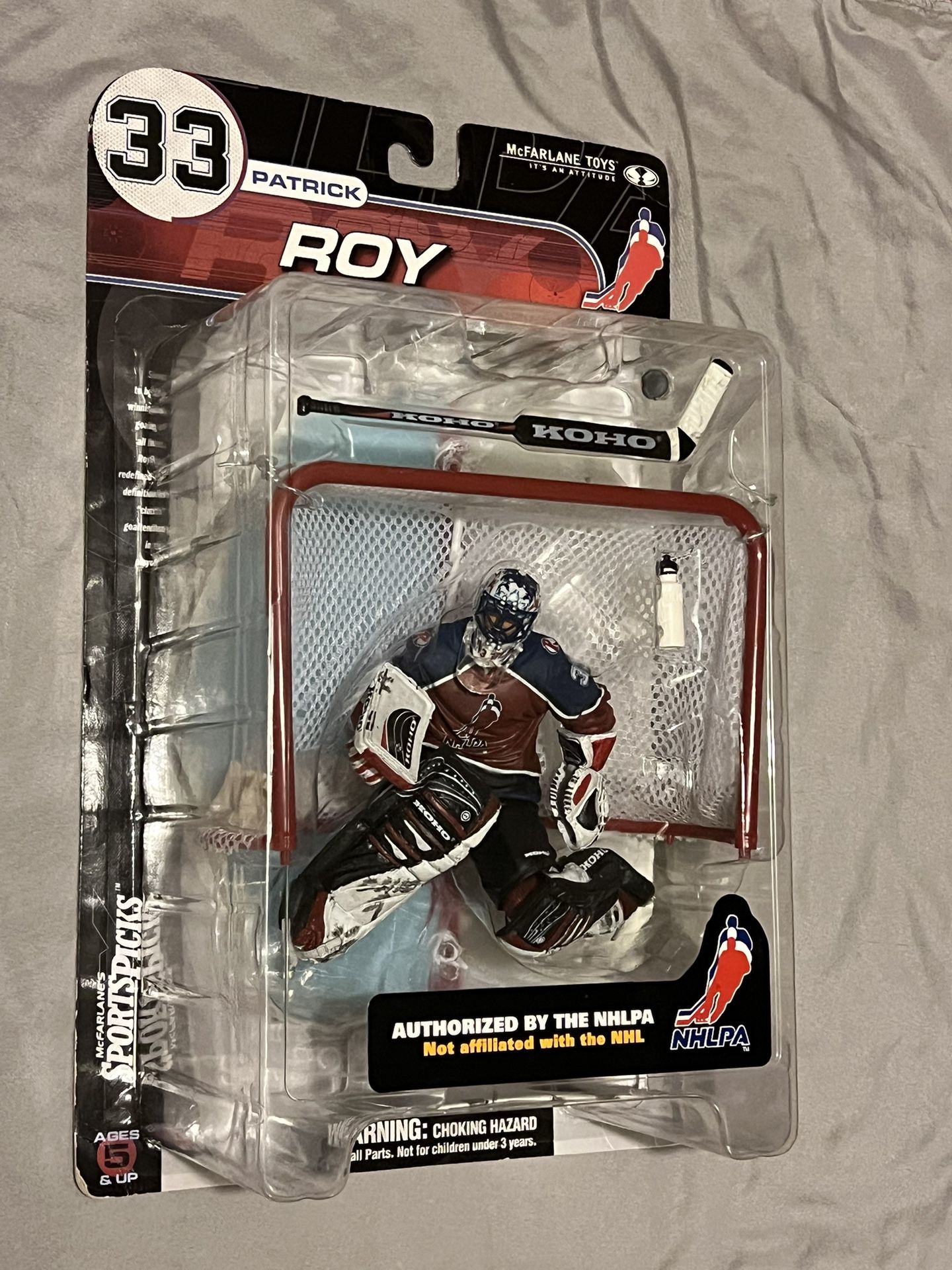 Patrick Roy “McFarlane” Figurine !
